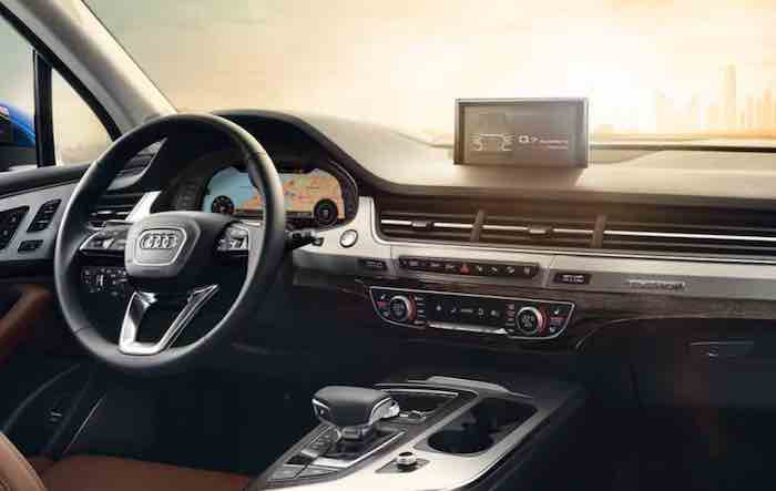 Audi-Q7 2015 Dashboard