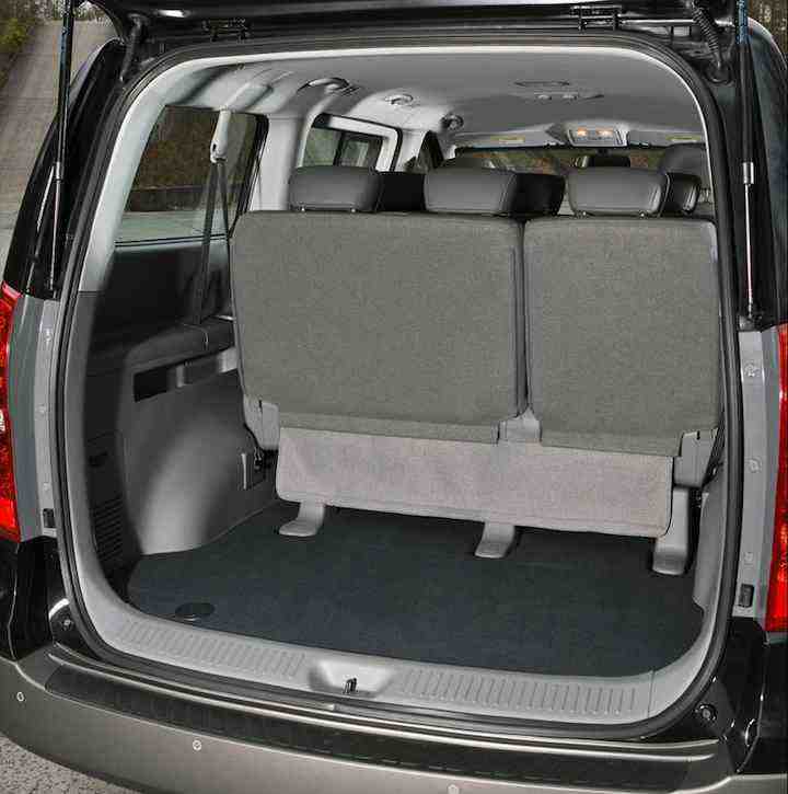 Hyundai i800 Boot Space