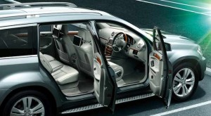 Mercedes Benz GL Class Interior side view of seating